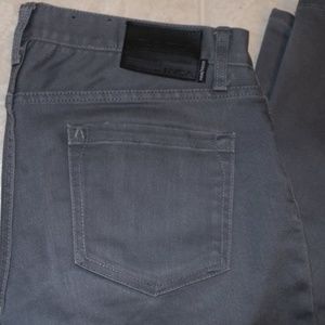 NWOT RVCA Gray Men's Rockers PVSH Fresh Jean